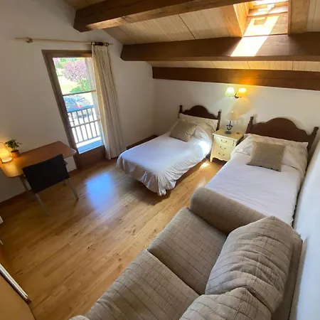 Maison Familiale Avec Jardin Bourg-Madame